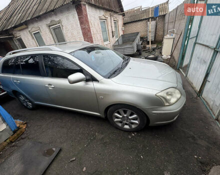 Серый Тойота Авенсис, объемом двигателя 2 л и пробегом 300 тыс. км за 6200 $, фото 3 на Automoto.ua