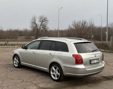 Серый Тойота Авенсис, объемом двигателя 2 л и пробегом 300 тыс. км за 3250 $, фото 5 на Automoto.ua