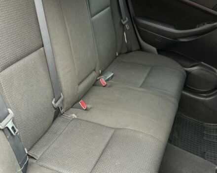 Серый Тойота Авенсис, объемом двигателя 2 л и пробегом 300 тыс. км за 3250 $, фото 19 на Automoto.ua