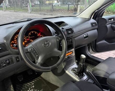 Серый Тойота Авенсис, объемом двигателя 2 л и пробегом 350 тыс. км за 2600 $, фото 6 на Automoto.ua