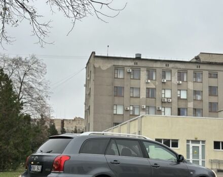 Серый Тойота Авенсис, объемом двигателя 2 л и пробегом 300 тыс. км за 3550 $, фото 7 на Automoto.ua