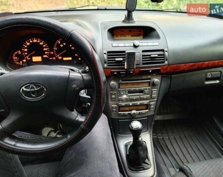 Серый Тойота Авенсис, объемом двигателя 2.2 л и пробегом 262 тыс. км за 6500 $, фото 13 на Automoto.ua