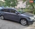 Серый Тойота Авенсис, объемом двигателя 2 л и пробегом 248 тыс. км за 7750 $, фото 1 на Automoto.ua