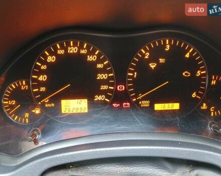 Серый Тойота Авенсис, объемом двигателя 2.2 л и пробегом 262 тыс. км за 6500 $, фото 12 на Automoto.ua
