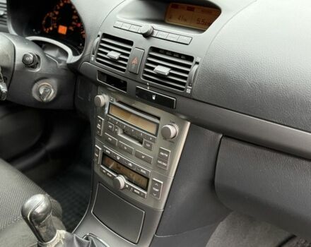 Серый Тойота Авенсис, объемом двигателя 2 л и пробегом 300 тыс. км за 3250 $, фото 15 на Automoto.ua