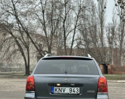 Серый Тойота Авенсис, объемом двигателя 2 л и пробегом 300 тыс. км за 3550 $, фото 4 на Automoto.ua