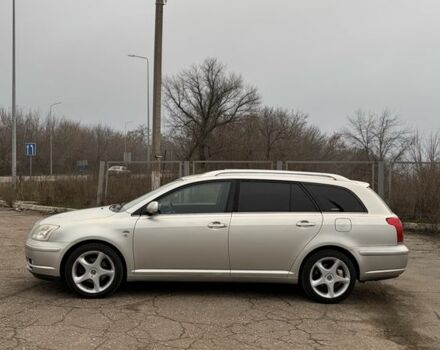 Серый Тойота Авенсис, объемом двигателя 2 л и пробегом 300 тыс. км за 3250 $, фото 4 на Automoto.ua