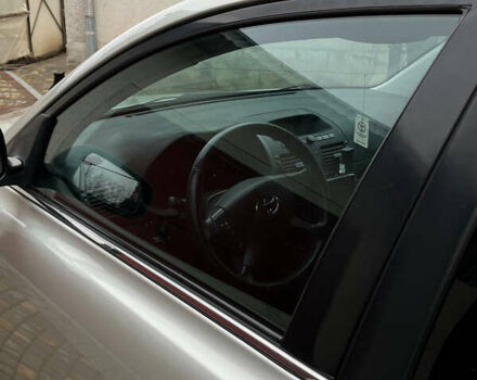 Серый Тойота Авенсис, объемом двигателя 1.79 л и пробегом 242 тыс. км за 6800 $, фото 8 на Automoto.ua