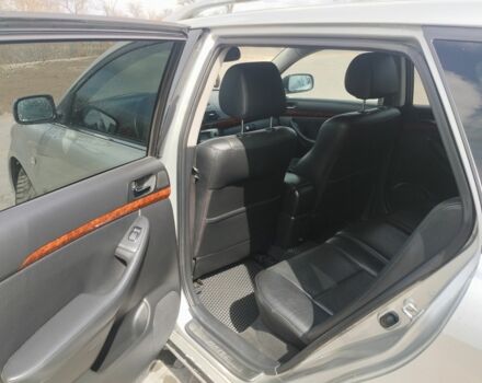 Сірий Тойота Авенсіс, об'ємом двигуна 2.2 л та пробігом 256 тис. км за 6200 $, фото 5 на Automoto.ua