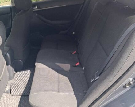 Серый Тойота Авенсис, объемом двигателя 1.8 л и пробегом 211 тыс. км за 5500 $, фото 4 на Automoto.ua