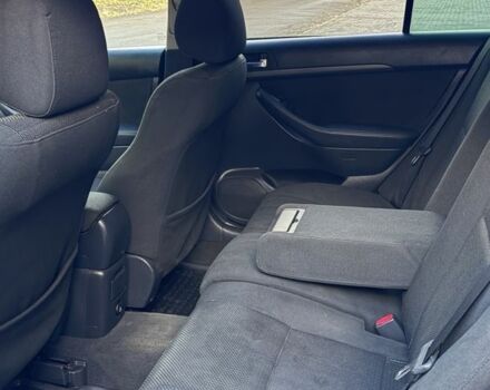 Сірий Тойота Авенсіс, об'ємом двигуна 2 л та пробігом 300 тис. км за 3100 $, фото 17 на Automoto.ua