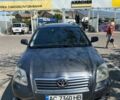 Серый Тойота Авенсис, объемом двигателя 2.2 л и пробегом 331 тыс. км за 4800 $, фото 1 на Automoto.ua