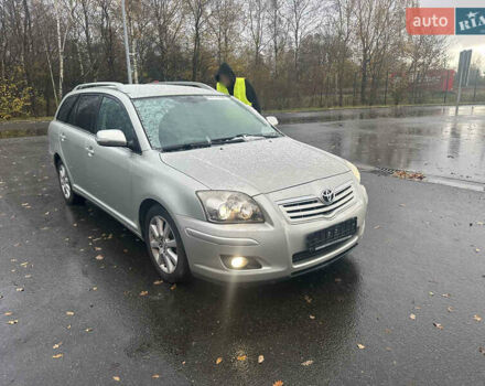 Серый Тойота Авенсис, объемом двигателя 1.8 л и пробегом 282 тыс. км за 7800 $, фото 3 на Automoto.ua