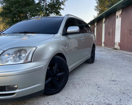 Серый Тойота Авенсис, объемом двигателя 2.23 л и пробегом 306 тыс. км за 5200 $, фото 1 на Automoto.ua