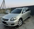Серый Тойота Авенсис, объемом двигателя 2.2 л и пробегом 370 тыс. км за 3001 $, фото 1 на Automoto.ua