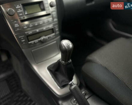 Серый Тойота Авенсис, объемом двигателя 1.8 л и пробегом 219 тыс. км за 6700 $, фото 29 на Automoto.ua