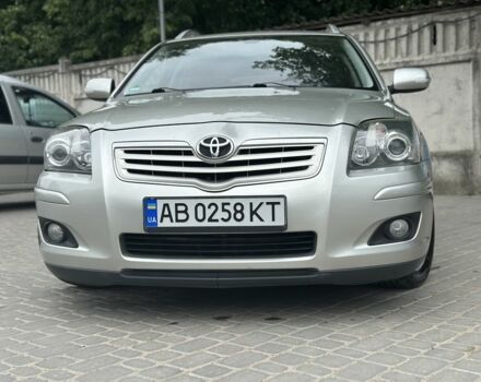 Серый Тойота Авенсис, объемом двигателя 0 л и пробегом 200 тыс. км за 7000 $, фото 2 на Automoto.ua