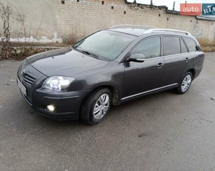 Серый Тойота Авенсис, объемом двигателя 2.2 л и пробегом 285 тыс. км за 5000 $, фото 2 на Automoto.ua