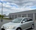 Серый Тойота Авенсис, объемом двигателя 2.2 л и пробегом 200 тыс. км за 2900 $, фото 1 на Automoto.ua