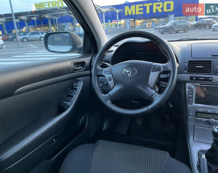 Серый Тойота Авенсис, объемом двигателя 2.2 л и пробегом 299 тыс. км за 7200 $, фото 22 на Automoto.ua