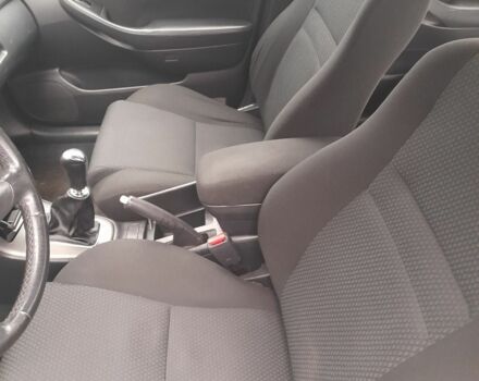 Серый Тойота Авенсис, объемом двигателя 2 л и пробегом 300 тыс. км за 2550 $, фото 10 на Automoto.ua