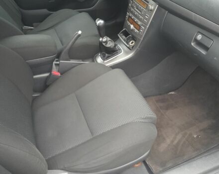 Серый Тойота Авенсис, объемом двигателя 2 л и пробегом 300 тыс. км за 2550 $, фото 18 на Automoto.ua