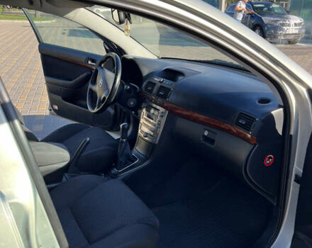 Сірий Тойота Авенсіс, об'ємом двигуна 1.8 л та пробігом 265 тис. км за 5999 $, фото 15 на Automoto.ua