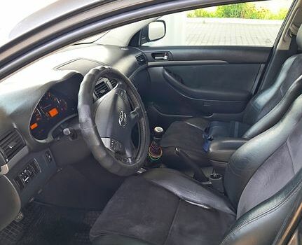 Серый Тойота Авенсис, объемом двигателя 2.2 л и пробегом 254 тыс. км за 6200 $, фото 10 на Automoto.ua