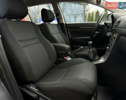 Серый Тойота Авенсис, объемом двигателя 1.8 л и пробегом 219 тыс. км за 6700 $, фото 42 на Automoto.ua