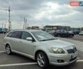 Серый Тойота Авенсис, объемом двигателя 2.2 л и пробегом 242 тыс. км за 5300 $, фото 1 на Automoto.ua