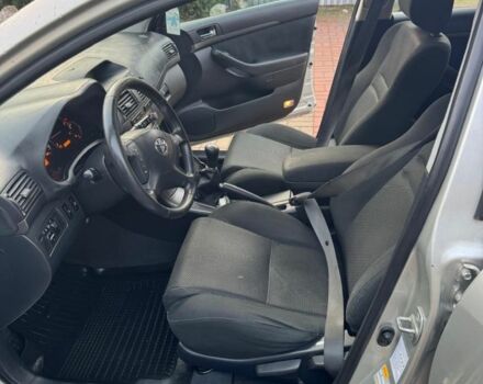 Сірий Тойота Авенсіс, об'ємом двигуна 2 л та пробігом 310 тис. км за 2750 $, фото 15 на Automoto.ua
