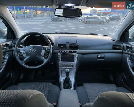 Серый Тойота Авенсис, объемом двигателя 2.2 л и пробегом 299 тыс. км за 7200 $, фото 24 на Automoto.ua