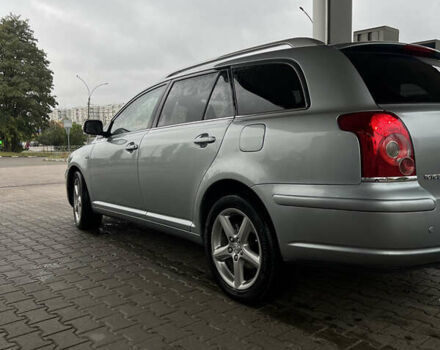 Серый Тойота Авенсис, объемом двигателя 2.2 л и пробегом 201 тыс. км за 7250 $, фото 3 на Automoto.ua