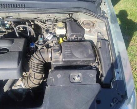 Сірий Тойота Авенсіс, об'ємом двигуна 1.8 л та пробігом 334 тис. км за 6500 $, фото 9 на Automoto.ua