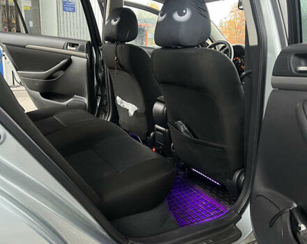 Серый Тойота Авенсис, объемом двигателя 2.2 л и пробегом 201 тыс. км за 7250 $, фото 10 на Automoto.ua