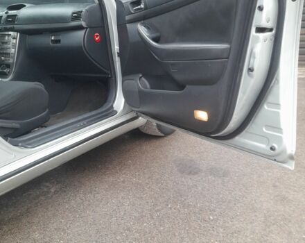 Серый Тойота Авенсис, объемом двигателя 2 л и пробегом 300 тыс. км за 2550 $, фото 16 на Automoto.ua