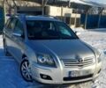 Серый Тойота Авенсис, объемом двигателя 2 л и пробегом 318 тыс. км за 2850 $, фото 1 на Automoto.ua