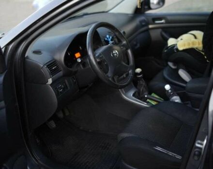 Серый Тойота Авенсис, объемом двигателя 2 л и пробегом 259 тыс. км за 4800 $, фото 6 на Automoto.ua