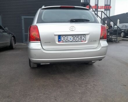 Серый Тойота Авенсис, объемом двигателя 2 л и пробегом 300 тыс. км за 2550 $, фото 2 на Automoto.ua