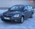 Серый Тойота Авенсис, объемом двигателя 2.2 л и пробегом 295 тыс. км за 6000 $, фото 1 на Automoto.ua
