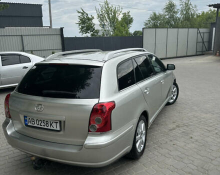 Сірий Тойота Авенсіс, об'ємом двигуна 1.8 л та пробігом 200 тис. км за 7500 $, фото 2 на Automoto.ua