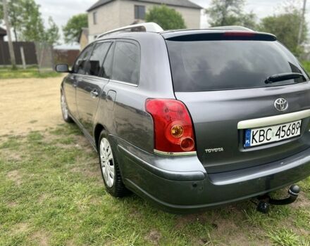 Серый Тойота Авенсис, объемом двигателя 2.2 л и пробегом 245 тыс. км за 3200 $, фото 3 на Automoto.ua