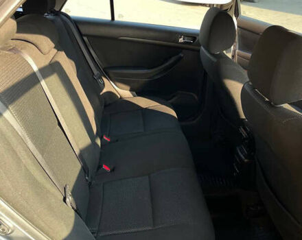 Сірий Тойота Авенсіс, об'ємом двигуна 2.23 л та пробігом 266 тис. км за 5400 $, фото 10 на Automoto.ua