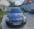 Серый Тойота Авенсис, объемом двигателя 1.79 л и пробегом 224 тыс. км за 7400 $, фото 2 на Automoto.ua