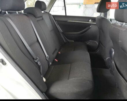 Серый Тойота Авенсис, объемом двигателя 1.8 л и пробегом 282 тыс. км за 7800 $, фото 10 на Automoto.ua