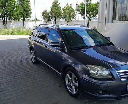 Серый Тойота Авенсис, объемом двигателя 2.2 л и пробегом 254 тыс. км за 6200 $, фото 4 на Automoto.ua