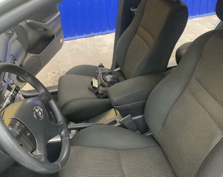 Сірий Тойота Авенсіс, об'ємом двигуна 1.79 л та пробігом 235 тис. км за 5999 $, фото 8 на Automoto.ua