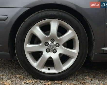 Серый Тойота Авенсис, объемом двигателя 1.8 л и пробегом 219 тыс. км за 6700 $, фото 51 на Automoto.ua