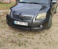 Серый Тойота Авенсис, объемом двигателя 2 л и пробегом 208 тыс. км за 5001 $, фото 1 на Automoto.ua