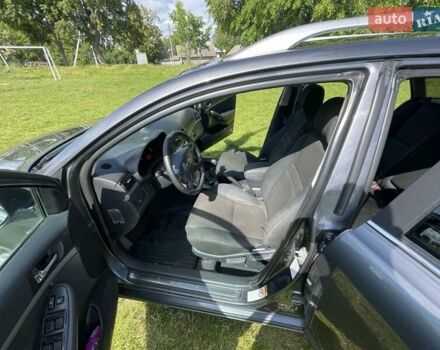 Серый Тойота Авенсис, объемом двигателя 0 л и пробегом 320 тыс. км за 5300 $, фото 6 на Automoto.ua